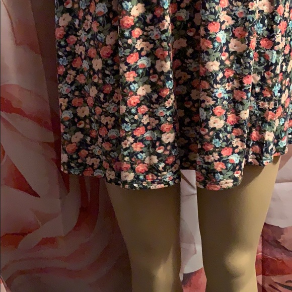 NET Floral dress Vessos M/L poly spandex - Picture 3 of 4